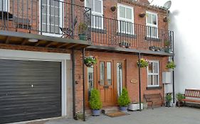 Arundel Mews